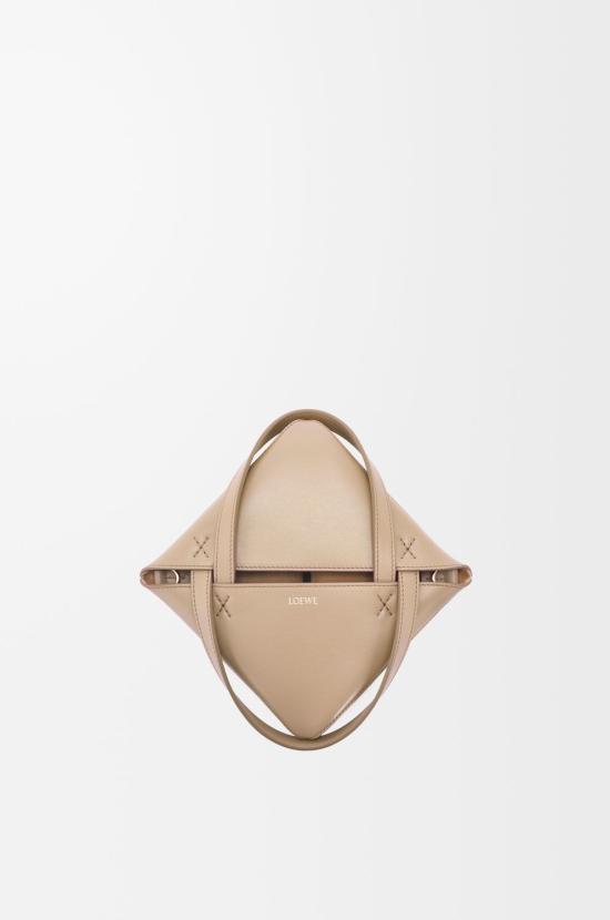 26SS 로에베 샤이니 카프스킨 미니 퍼즐 폴드 토트백 A657V25X01 2150 BEIGE - LOEWE