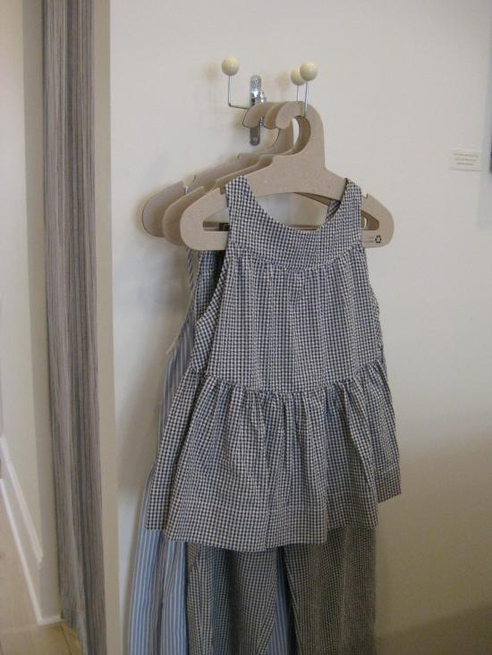  엠마 로스코프 블라우스 카르멘 스윙 탑 네이비 - EMMA ROTHKOPF