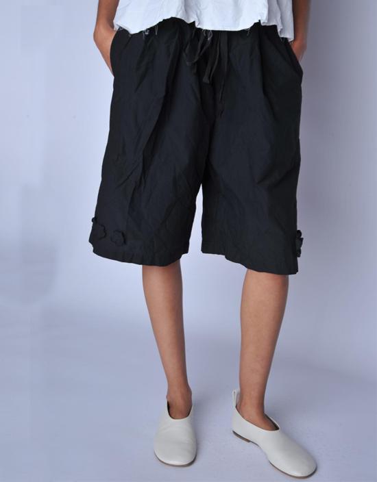  SCHA 숏팬츠 샤 블랙 롱 플로럴 쇼츠 블랙