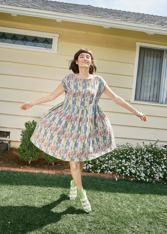  에이스 앤 지그 숏 원피스 에이스앤지그 미니 플로트 드레스 관련 퀴즈