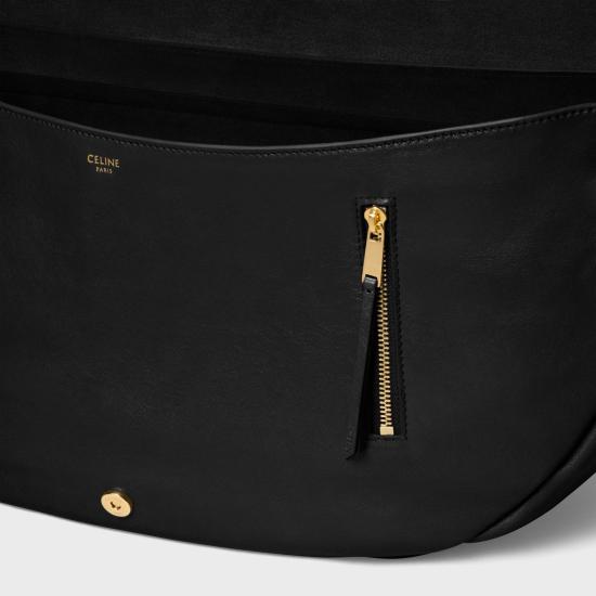 26SS 셀린느 하프문 소프트 트리옹프 백 서플 샤이니 램스킨 124142T88 38NO BLACK - CELINE