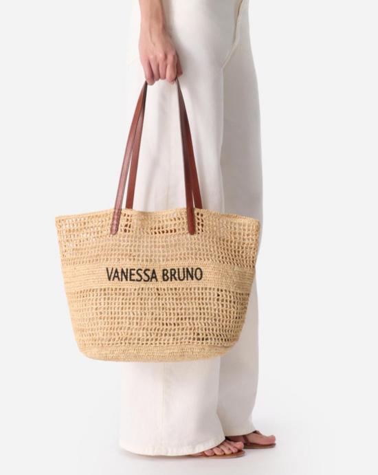 26SS 바네사브루노 숄더백 3EVE60 V40468SABLE NOIR Beige - VANESSA BRUNO