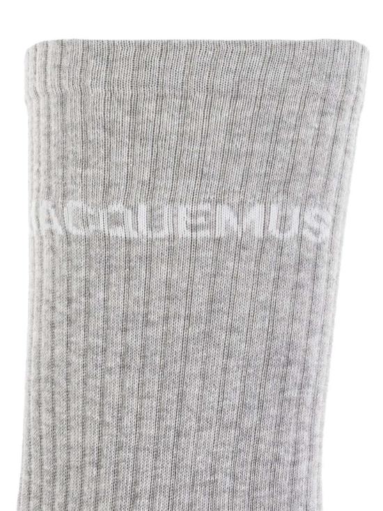 26SS 자크뮈스 양말 21HACU00003AY00001 MEDIUM GREY 920 - JACQUEMUS