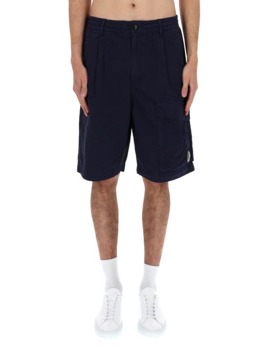 26SS 씨피 컴퍼니 스트레치 사틴 카고 렌즈 쇼츠 20CMBE127A 110325G889 BLUE - C.P. COMPANY