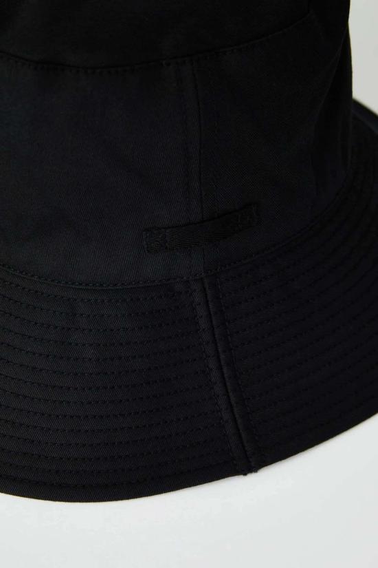  리 매튜스 모자 작업실 - LEE MATHEWS