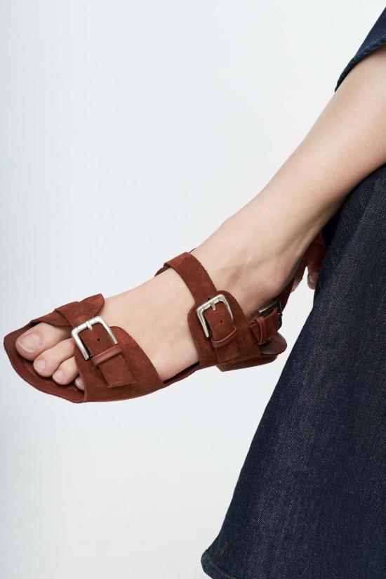  레이첼 코미 샌들 리치