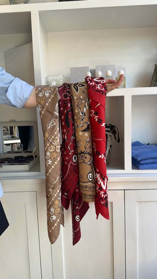  메종 르콩트 플라망 머플러/스카프 Maison Lecomte Flament 반다나 실크 스카프 - MAISON LECOMTE FLAMENT