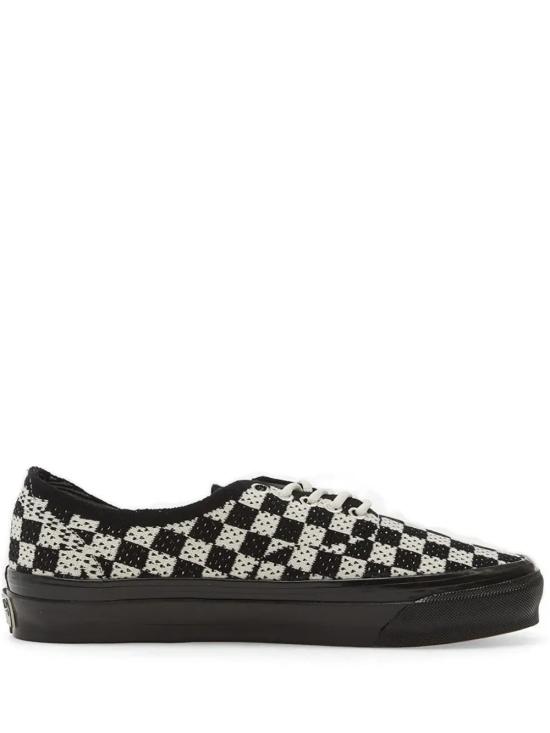 26SS 반스 스니커즈 VN000EJC1KP1 DOM