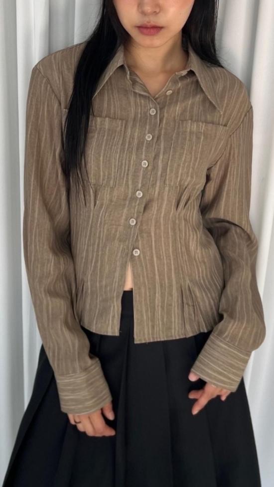  더 엔케이씨 스토어 블라우스 NKC 스토어 알렉시스 버튼다운 탑