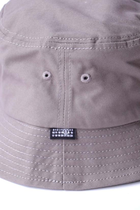  MM6 메종마르지엘라 모자 Mm6 메종 마르지엘라 버킷햇 - MM6 MAISON MARGIELA