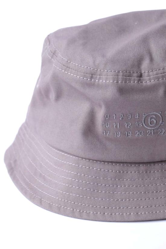  MM6 메종마르지엘라 모자 Mm6 메종 마르지엘라 버킷햇 - MM6 MAISON MARGIELA