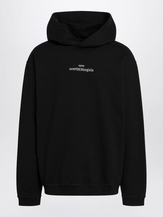 26SS 마르지엘라 업사이드 다운 자수 로고 후드 S50GU0167S25503 962 Black - MAISON MARGIELA