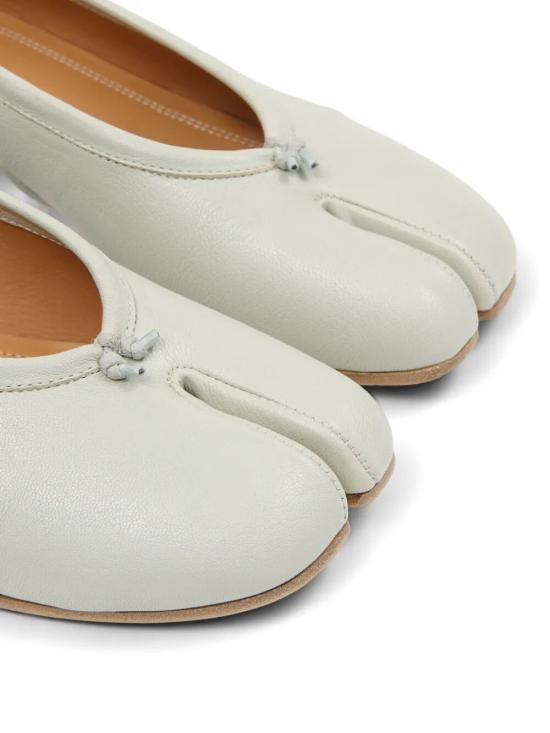 26SS 마르지엘라 플랫 슈즈 S58WZ0128 P3753 T8132 ALABASTER - MAISON MARGIELA