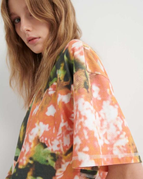  코우토우 반팔 티셔츠 몽타주 티 플라워 북 - KOWTOW