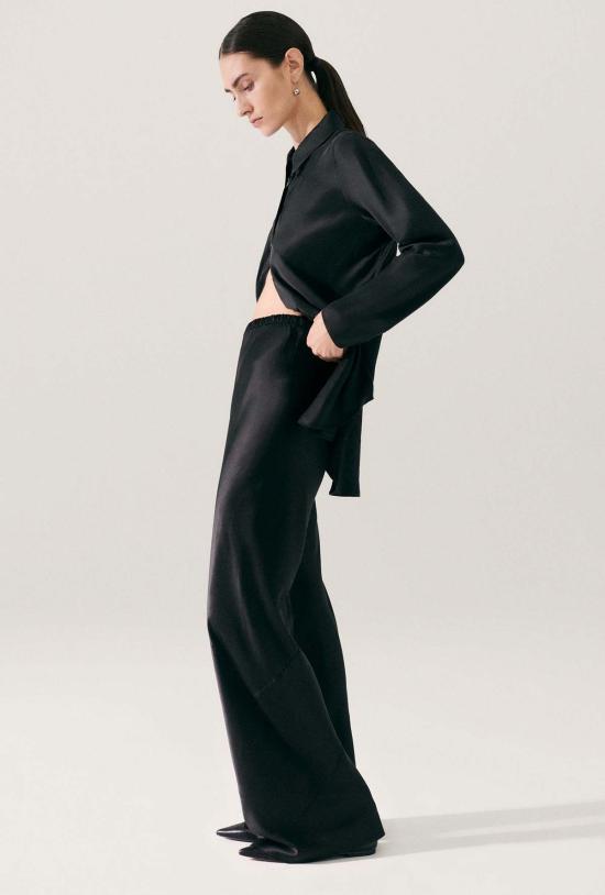  실크 런드리 탑 - SILK LAUNDRY