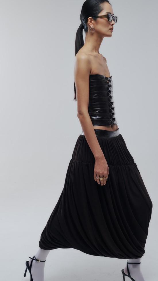  더 엔케이씨 스토어 롱 스커트 NKC 스토어 프리스틀리  블랙 - The NKC Store