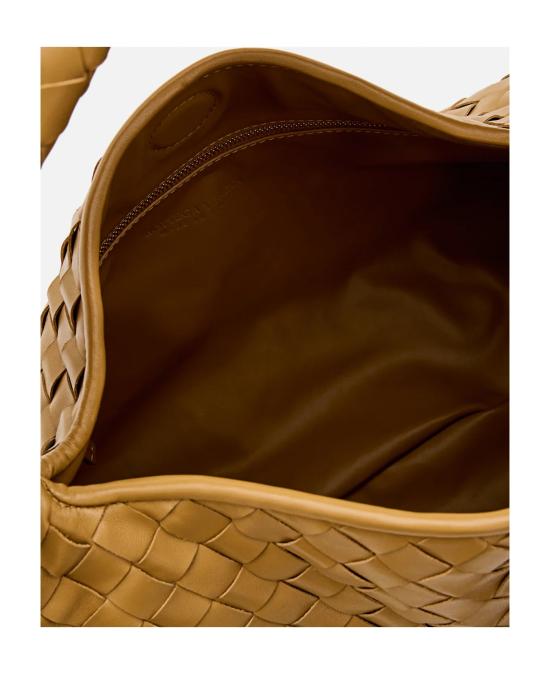 25FW 보테가베네타 스몰 홉 숄더백 796262V3IV1 9893 DARK PRALINEM BRASS 9893 DARK PRALINE M BRASS - BOTTEGA VENETA