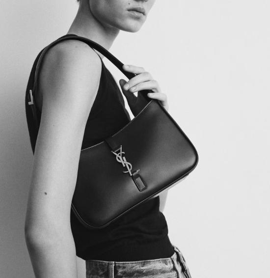 26SS 생로랑 토트백 657228B870W 3566 - SAINT LAURENT