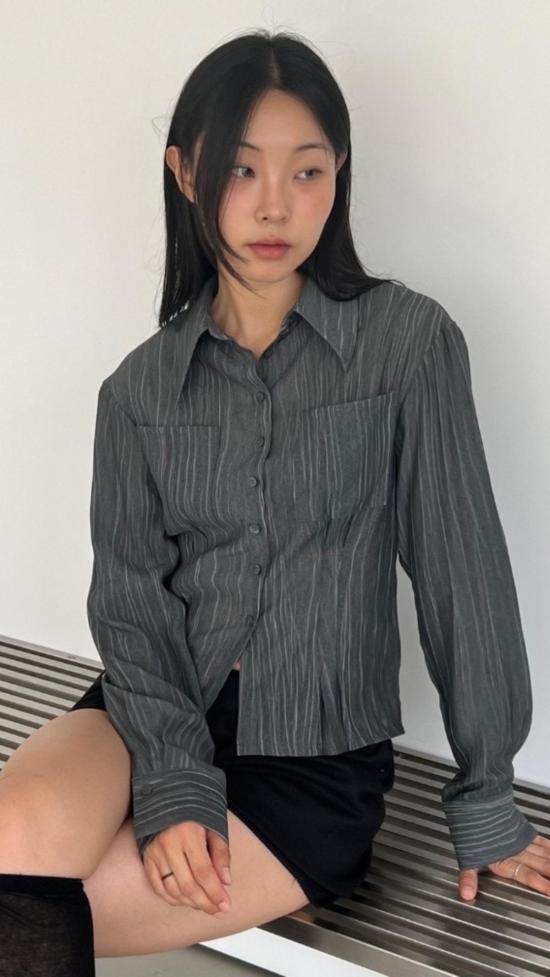  더 엔케이씨 스토어 탑 NKC 스토어 알렉시스 버튼다운 - The NKC Store