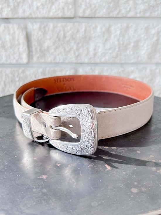  더 그레이트 레귤러 벨트 위대한 서부 좁은  크림색에 은색 - THE GREAT