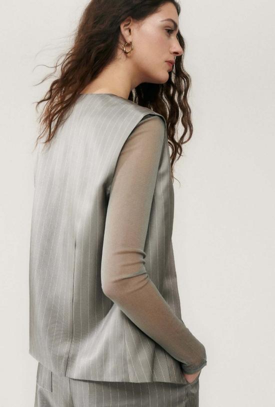  실크 런드리 베스트 트윌 슬라우치  문 핀스트라이프 - SILK LAUNDRY