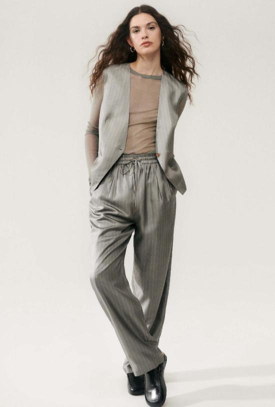  실크 런드리 베스트 트윌 슬라우치  문 핀스트라이프 - SILK LAUNDRY