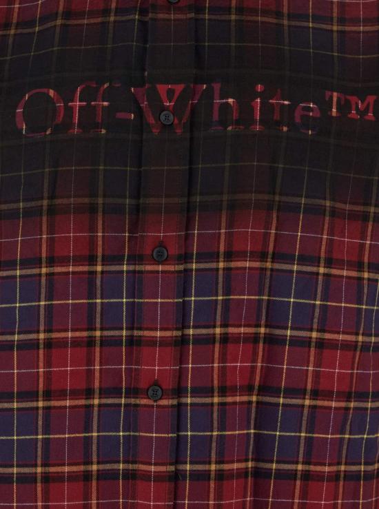 오프화이트 긴팔 셔츠 버건디 , 앞면에 맥시 로고 레터링과 전체적으로 버건디 체크 패턴이 특징입니다. - OFF WHITE