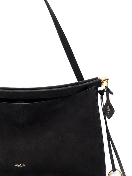 26SS 알라이아 르 클릭 포켓 35 누벅 숄더백 AA1L2038CA214 999 BLACK - ALAIA