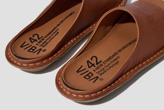 26SS 비바 샌들 생트로페즈 가죽 - 코냑 브라운 스트로페즈LCBH - VIBAE