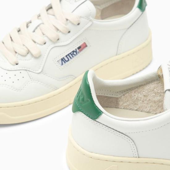 26SS 오트리 메달리스트 로우 스니커즈 AULWLL20 WHTGREEN - AUTRY