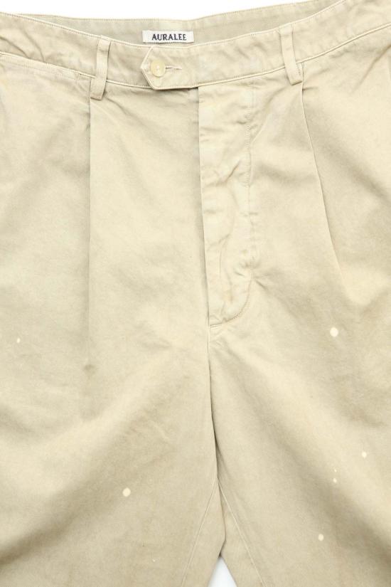  오라리 치노 팬츠 오랄리 가먼트 다이드 핀스 라이트 치노 원턱 와이드 팬츠 - AURALEE