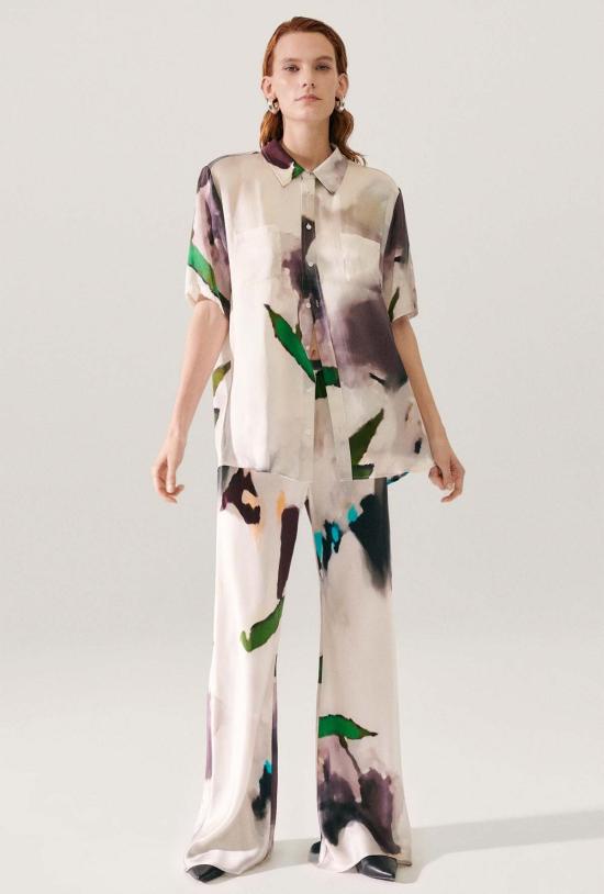  실크 런드리 탑