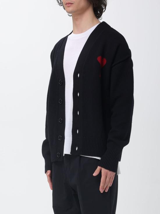26SS 아미 하트 로고 인타르시아 V넥 가디건 UKC367018 009 Black - AMI