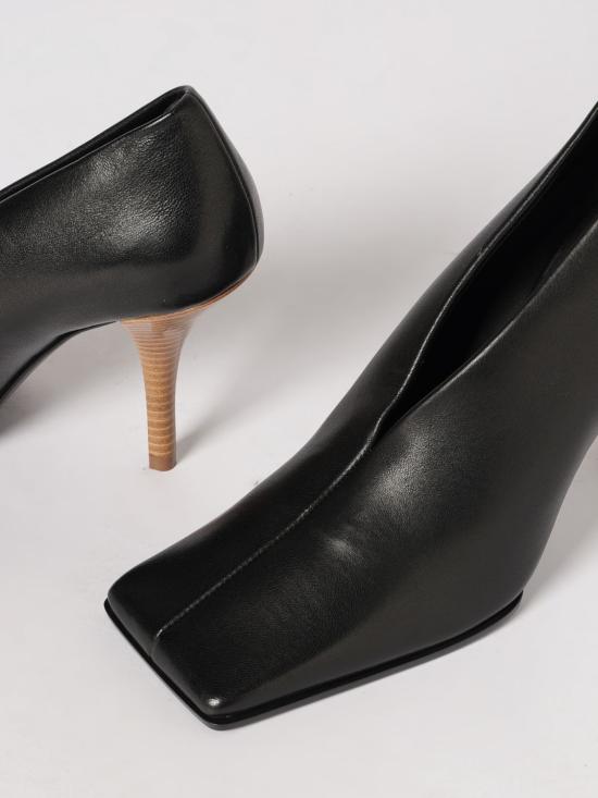 26SS 알라이아 힐/펌프스 AA3E1020I106 999 Black - ALAIA