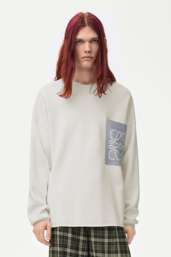 26SS 로에베 코튼 블렌드 아나그램 포켓 스웨터 H526Y14KLS2145 panna - LOEWE