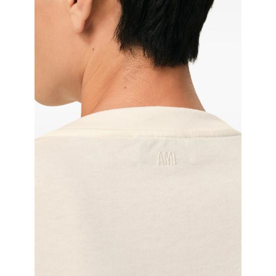 26SS 아미 화이트 코튼 드 하트 엠보스 티셔츠 UTS357 726 136 NEUTRALS - AMI