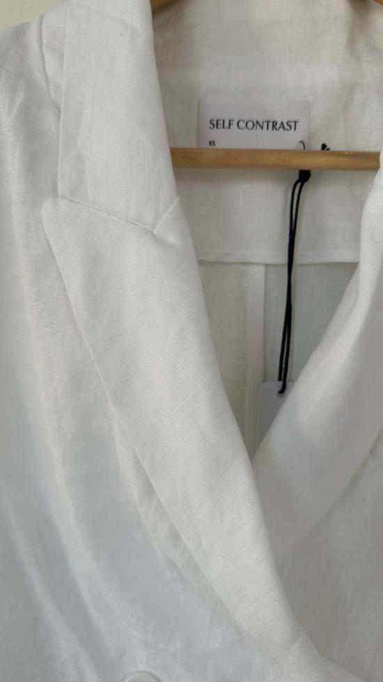  Self Contrast 베스트 셀프 콘트라스트 알레사 크롭 린넨 블레이저 베스트 스트라이프 - SELF CONTRAST