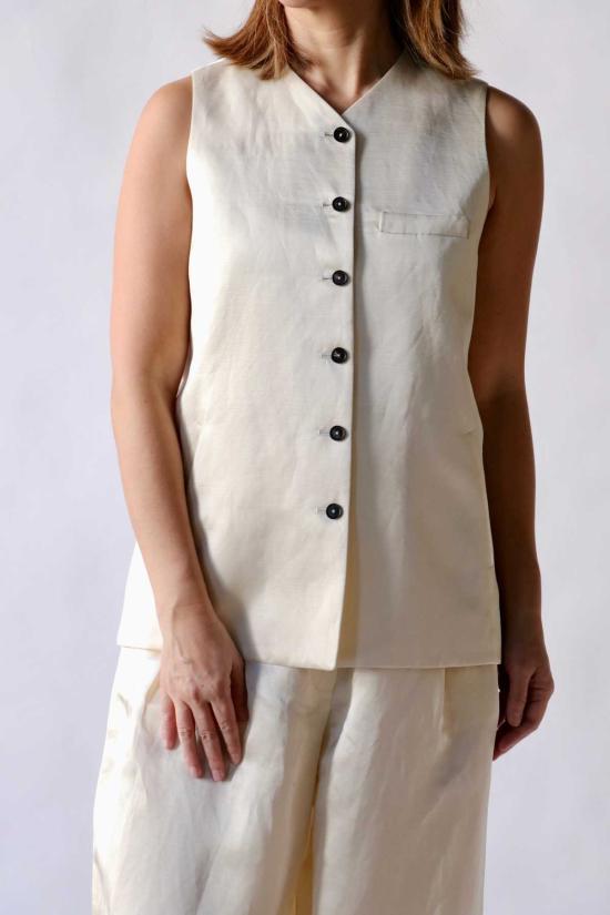  코데라 베스트 Cordera 새틴 테일러드 조끼 Marfil