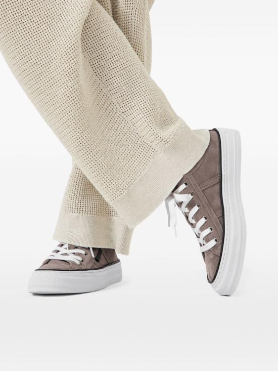 26SS 브루넬로 쿠치넬리 샤이니 탭 스웨이드 스니커즈 MZSFG3221 C8849 Beige - BRUNELLO CUCINELLI