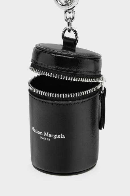 26SS 마르지엘라 키링 SA1VL0044P8831 T8013 BLACK - MAISON MARGIELA