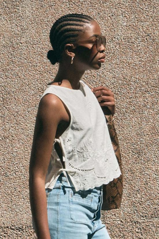  롤라스 민소매 티셔츠 카밀 탑 자수 화이트 - ROLLAS