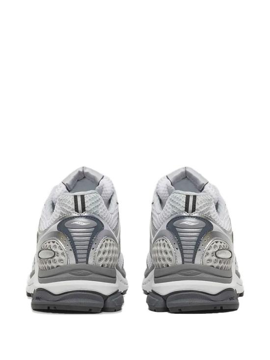 26SS 써코니 스니커즈 S70704 26 WHITE SILVER - SAUCONY