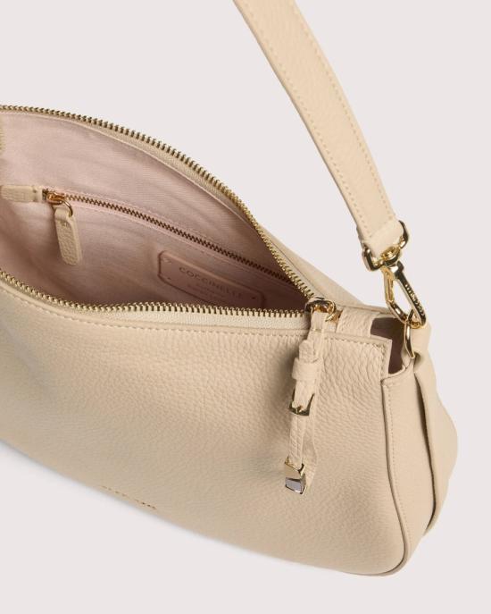 26SS 코치넬리 숄더백 114596 Neutrals - COCCINELLE