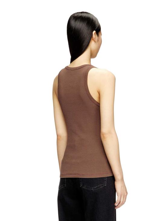  디젤 민소매 티셔츠 슬림핏 골지 탱크탑 (금속 타원형 D 로고, 브라운) - DIESEL