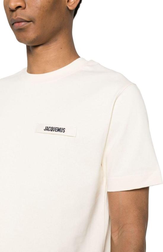 26FW 자크뮈스 그로그랭 로고 티셔츠 TSM00133AJ00226150 WHITE - JACQUEMUS