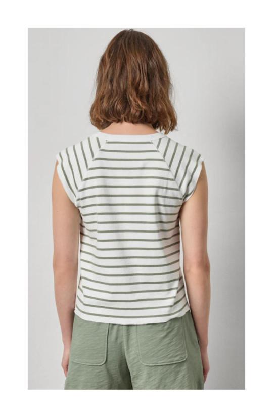  릴라 피 민소매 티셔츠 릴라 P. 립 스트라이프 반팔 스쿱넥 티셔츠 - LILLA P