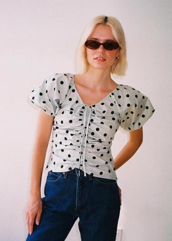  Lisa Says Gah 블라우스 리사는 가 마가렛 탑이라고 말합니다