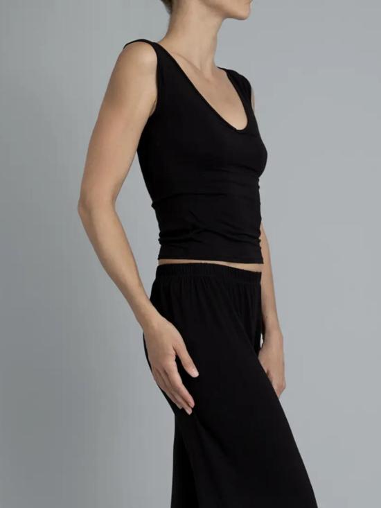  카이 인티메이츠 민소매 티셔츠 리클라인 쉘 - KYE INTIMATES