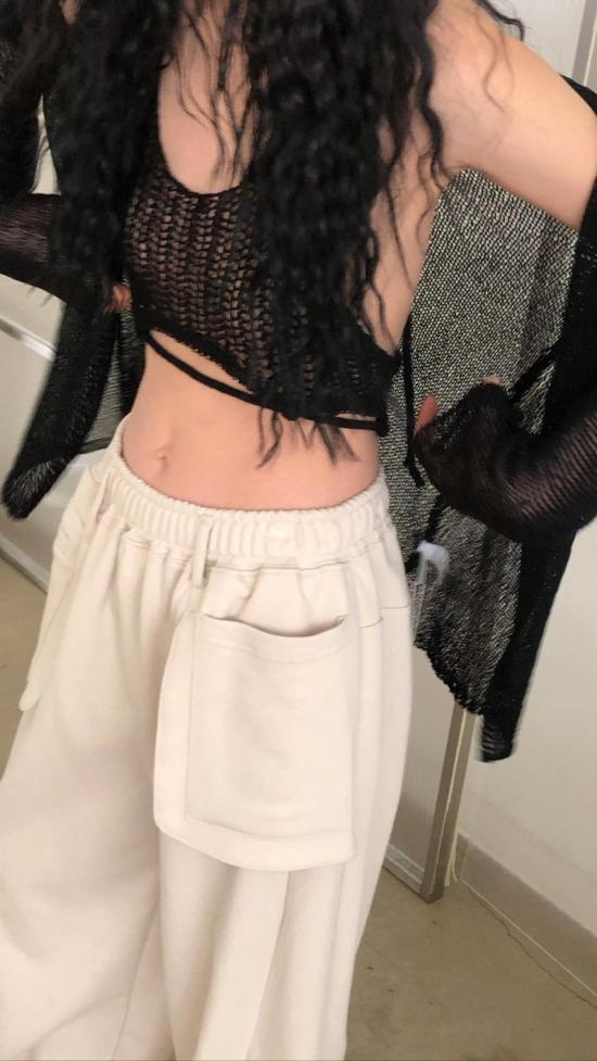  더 엔케이씨 스토어 블라우스 NKC 스토어 블랙 니트 투피스 상의 - The NKC Store