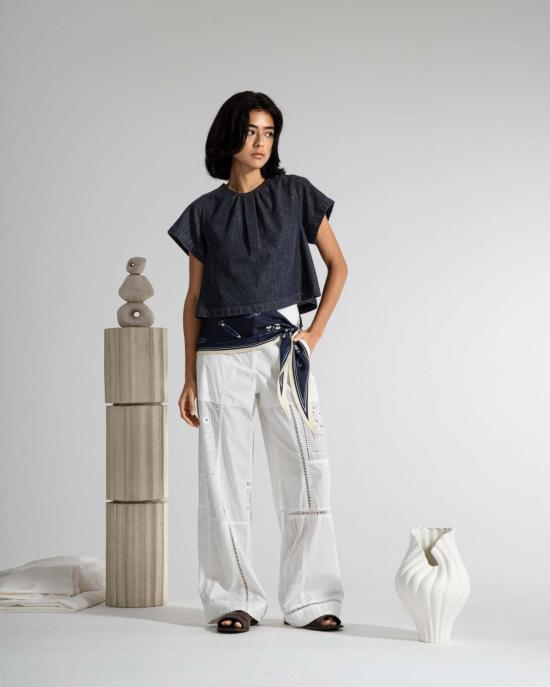  퓨처 클래식스 블라우스 퓨처 클래식 개더드 넥 데님 탑 다크 인디고 - FUTURE CLASSICS